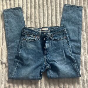 Classic Blue Women's Levi Jeans